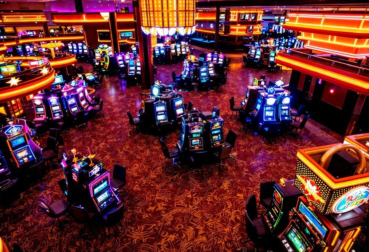 Aplikasi pahlawan 4d di layar ponsel menampilkan dashboard sportsbook dan live games